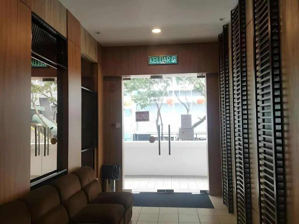 **  Hotel Holiday Kota Kinabalu Malaysia